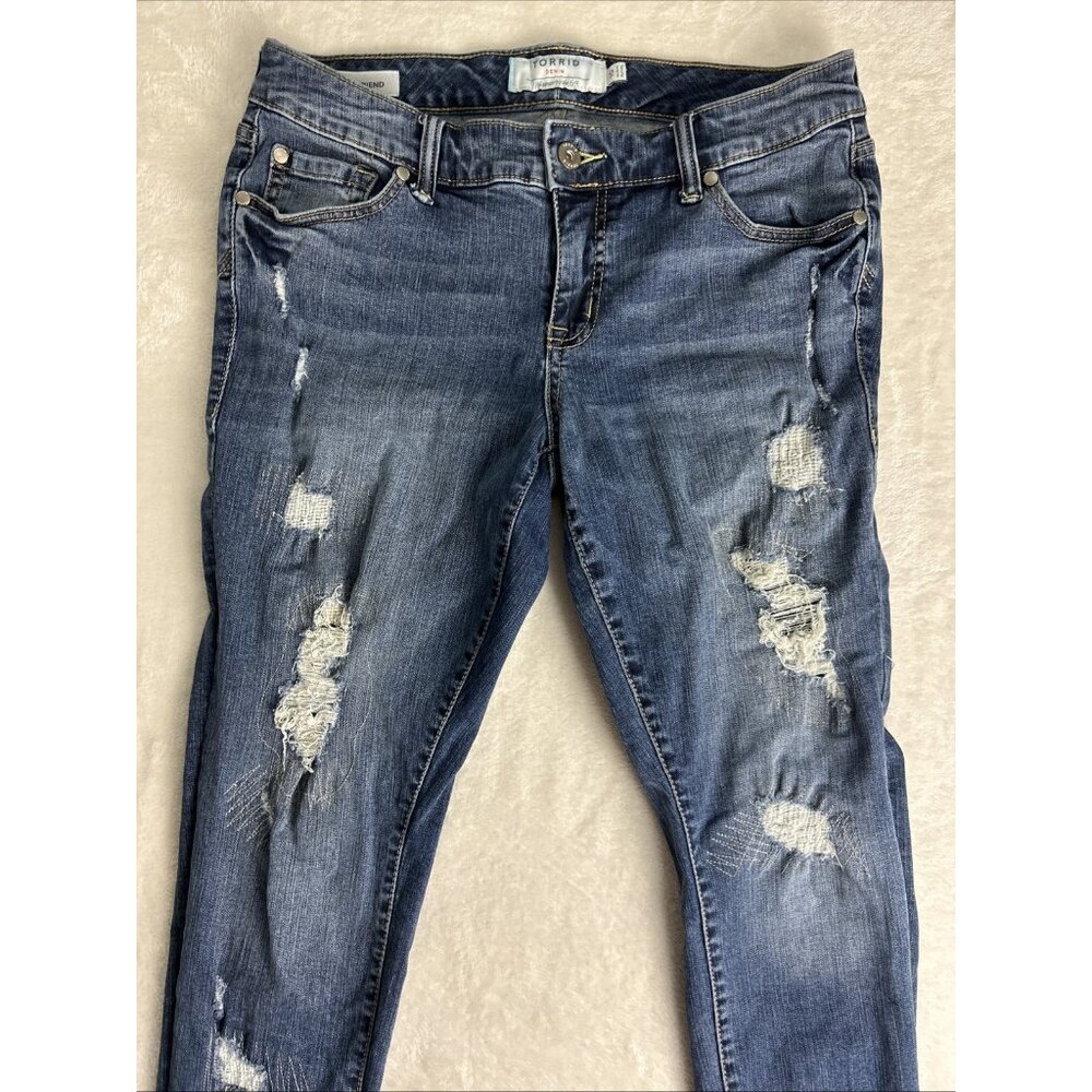 Torrid Womens Boyfriend Med Wash Denim Distressed Jeans Sz 10 Blue - Picture 4 of 12